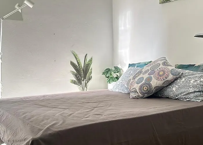 Beautiful Private Double Bedroom In Thessaloniki