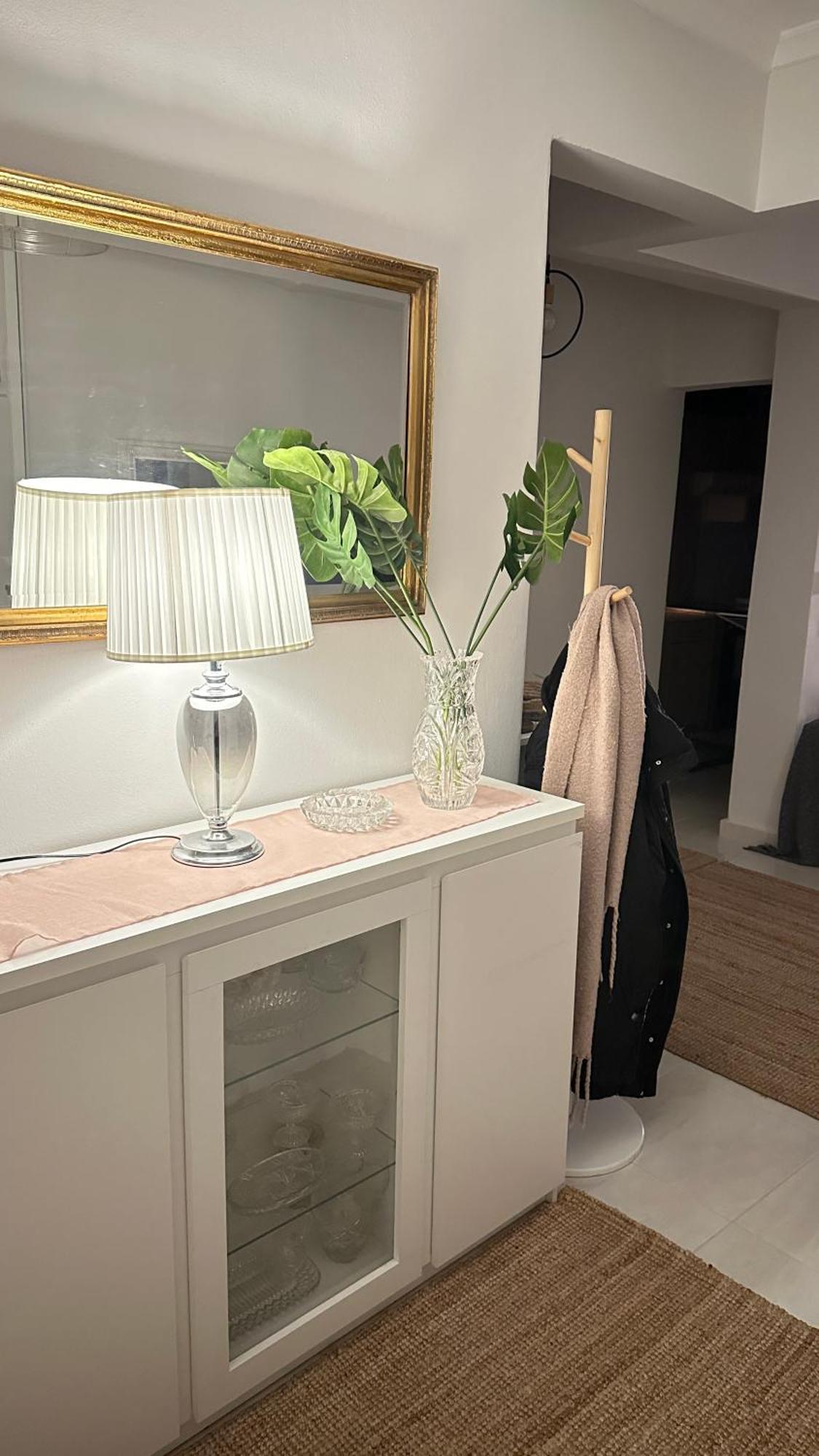 Beautiful Private Double Bedroom In Homestay Thessaloniki